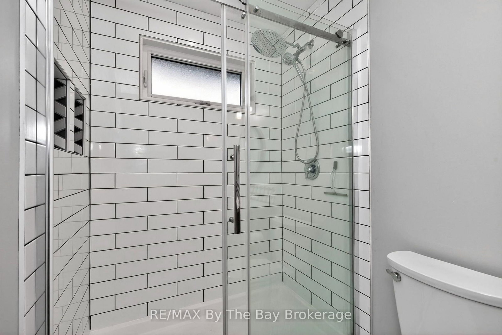 12 5th Lane • Wasaga Beach, ON photo 28