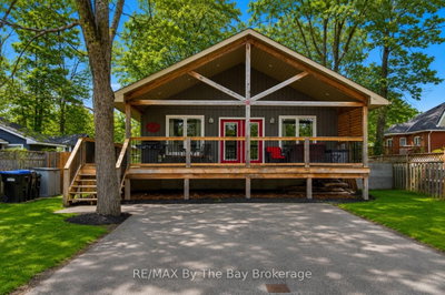 12 5th Lane • Wasaga Beach, ON photo 3