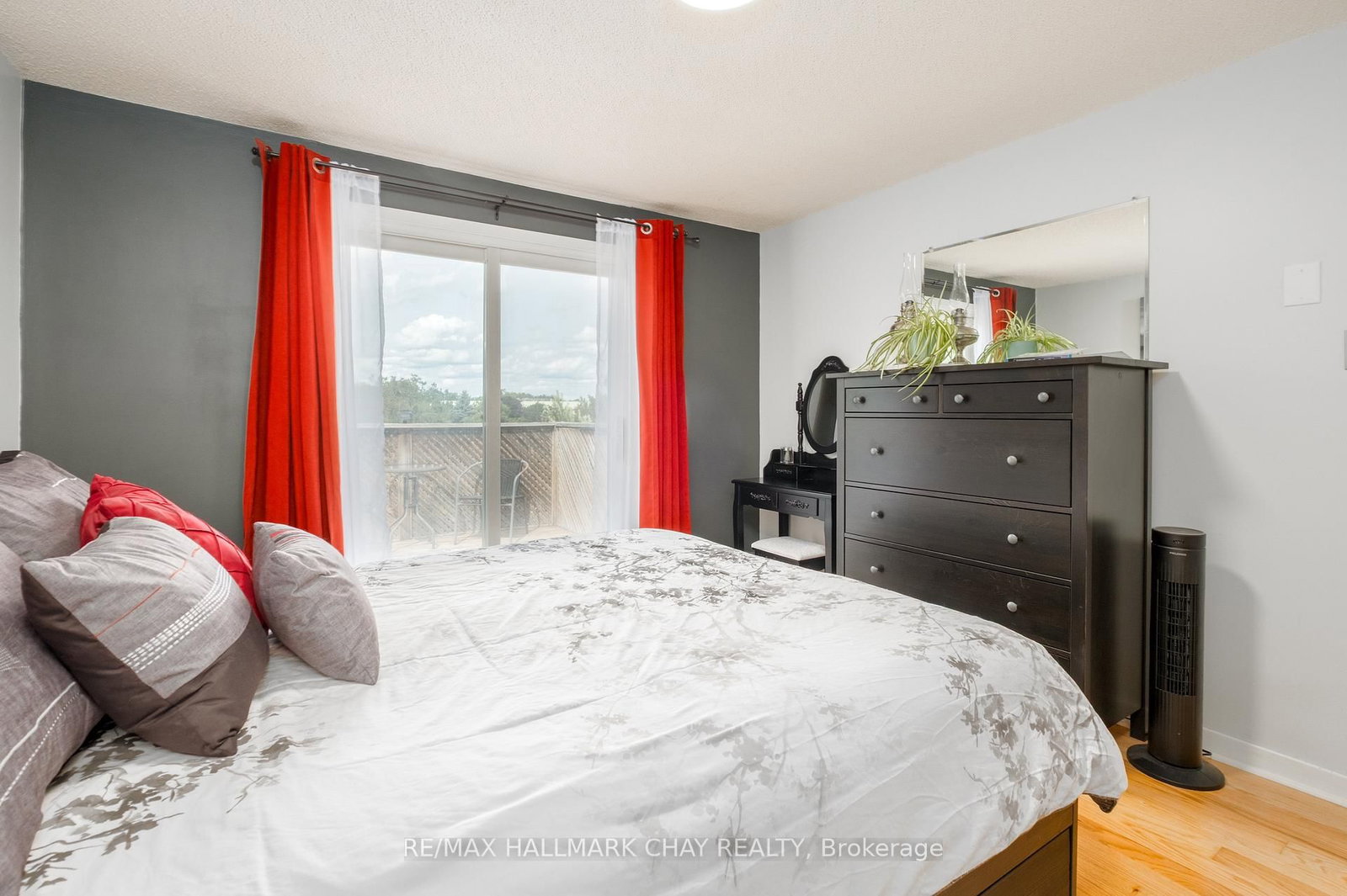 323 Sunnidale Road • Barrie, ON photo 13