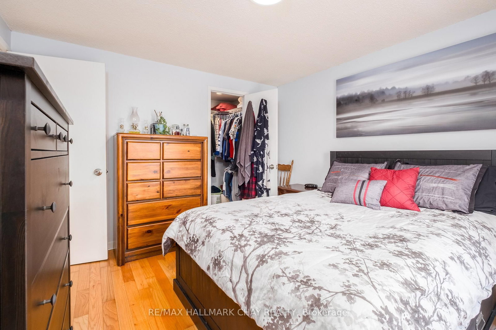 323 Sunnidale Road • Barrie, ON photo 15