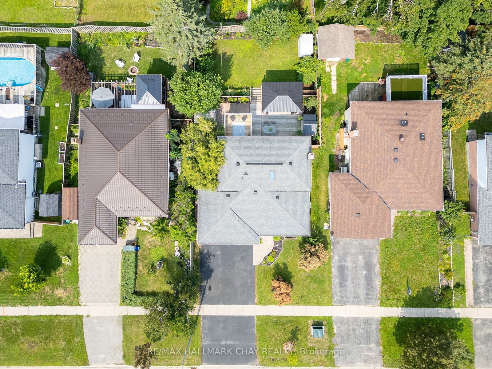 323 Sunnidale Road • Barrie, ON photo 38