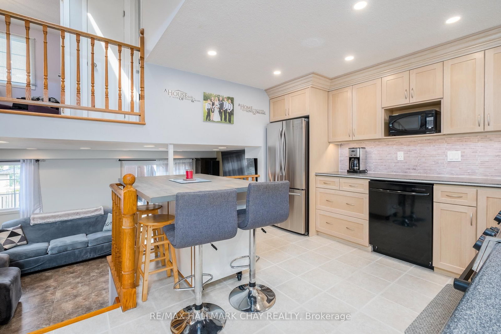 323 Sunnidale Road • Barrie, ON photo 9