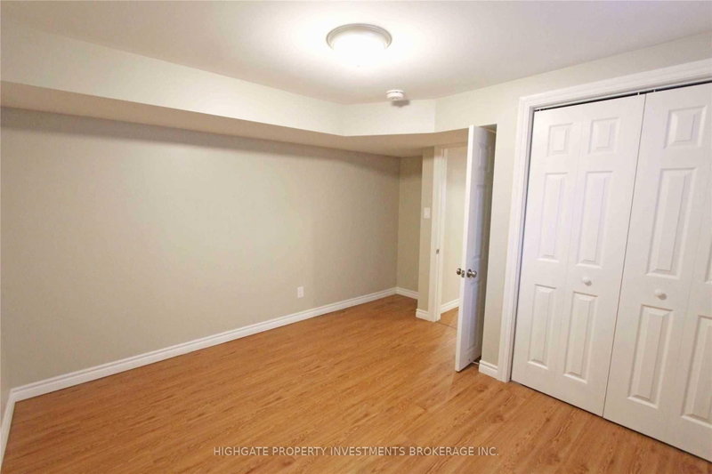 80 Hadden Cres photo 5