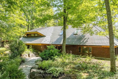 15 Scottdale Drive • Oro-Medonte, ON photo 3