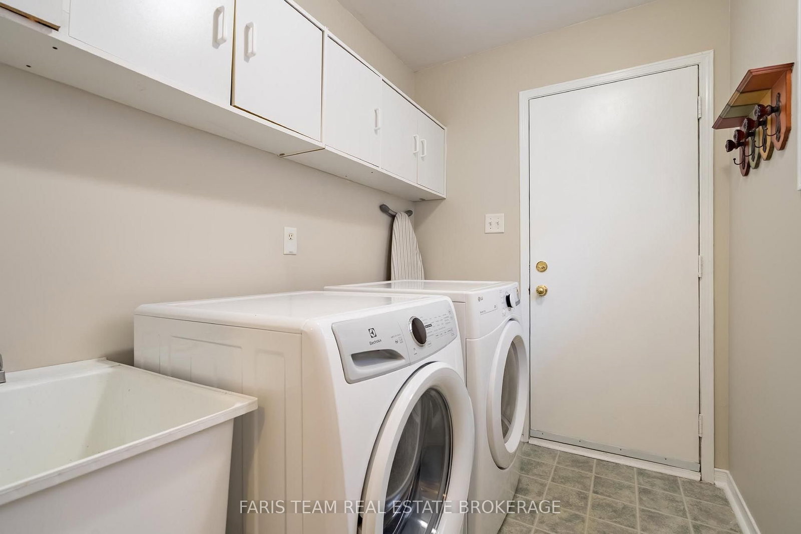 4 Bluegrass Drive • Barrie, ON photo 16