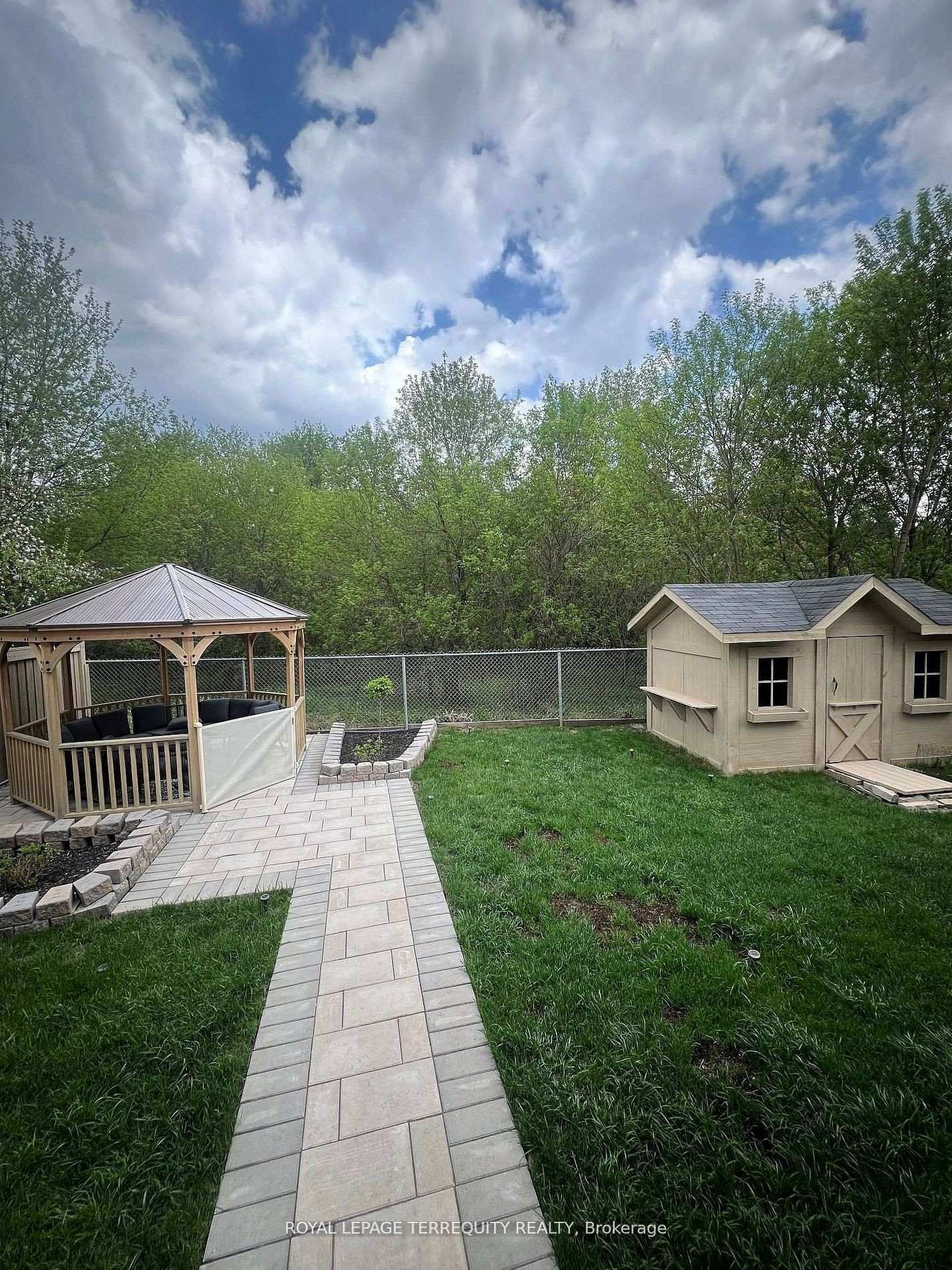 25 Jagges Drive • Barrie, ON photo 32