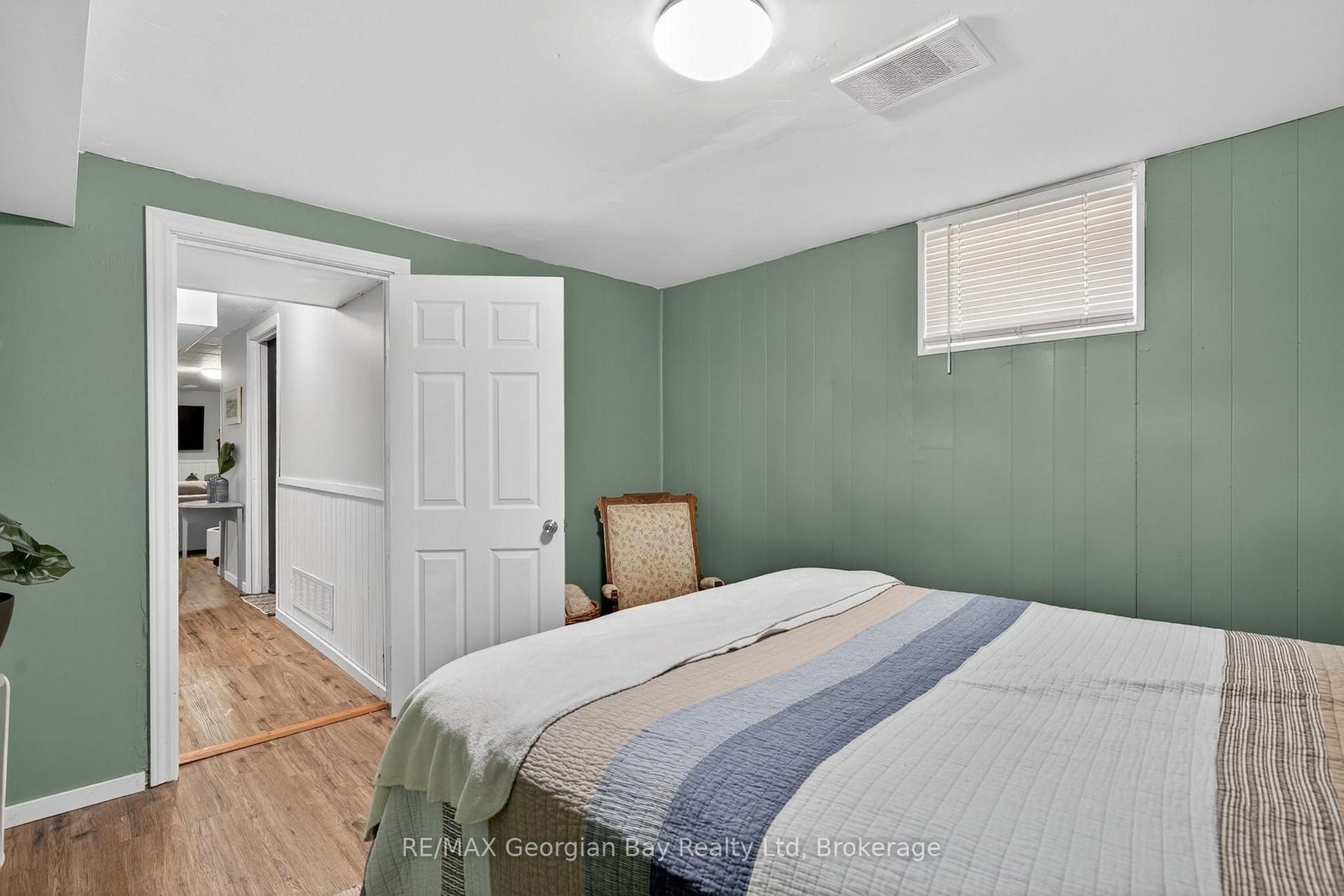 1060 HARBOURVIEW Drive • Midland, ON photo 23