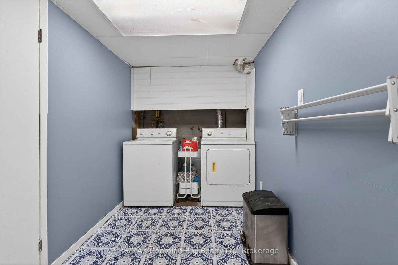 1060 HARBOURVIEW Drive • Midland, ON photo 24