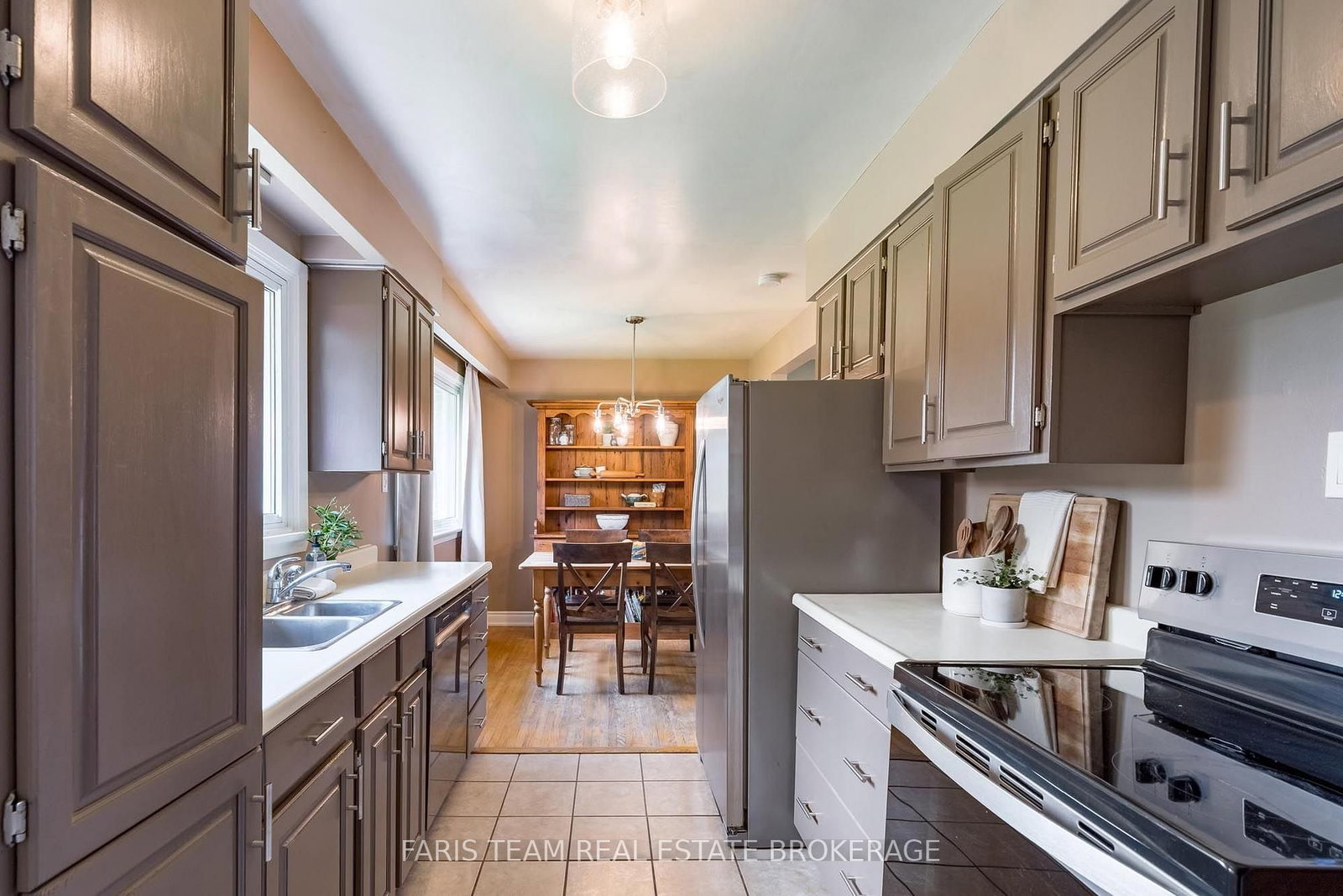 89 Steel Street • Barrie, ON photo 5