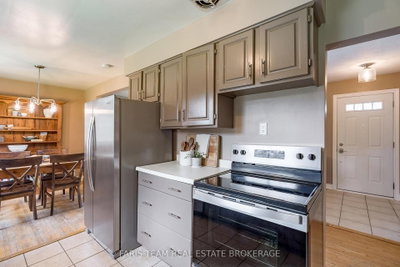 89 Steel Street • Barrie, ON photo 6
