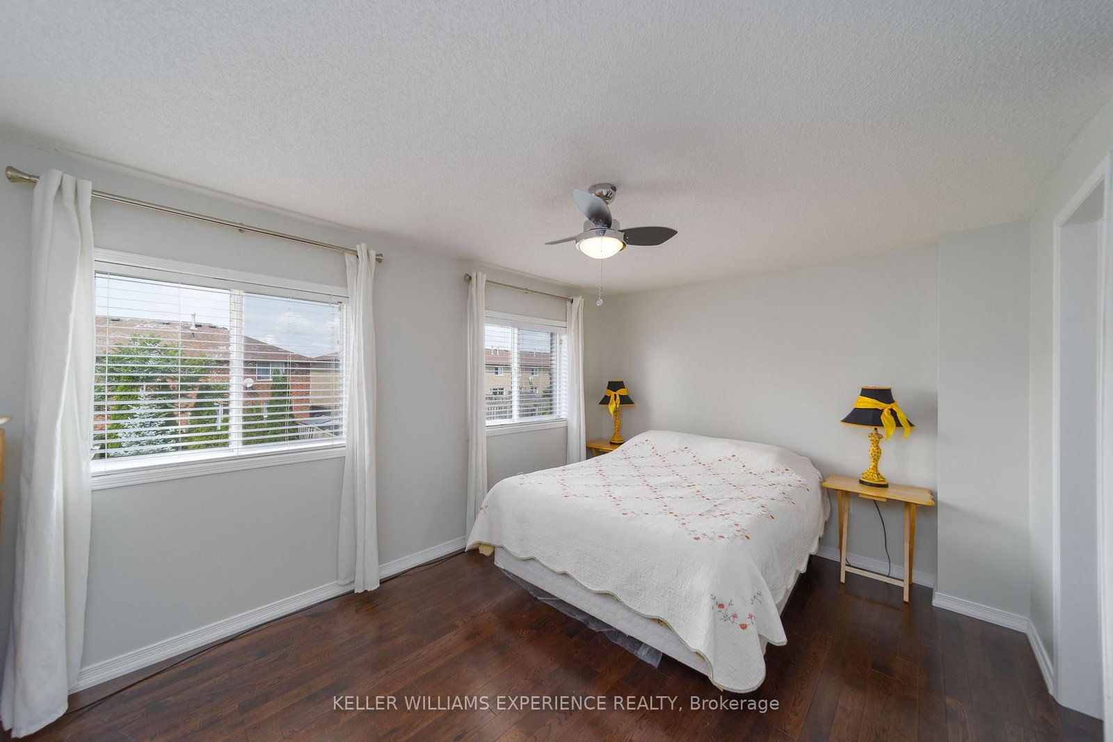 12 Monarchy Street • Barrie, ON photo 10
