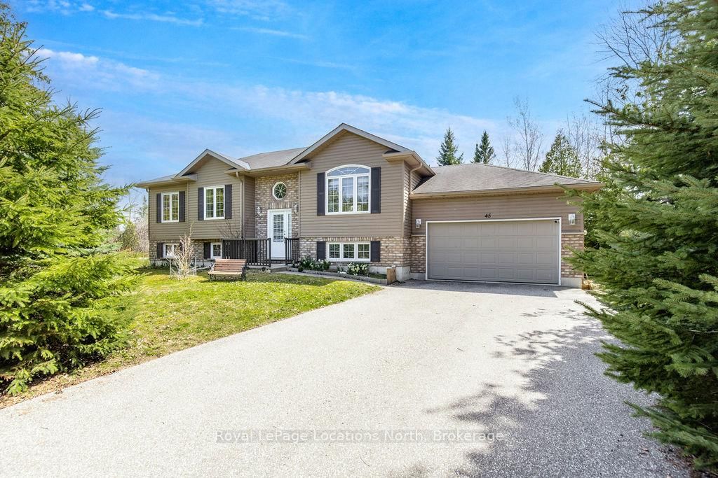 45 William Avenue • Wasaga Beach, ON photo 2