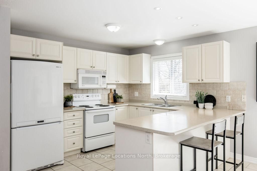 45 William Avenue • Wasaga Beach, ON photo 6