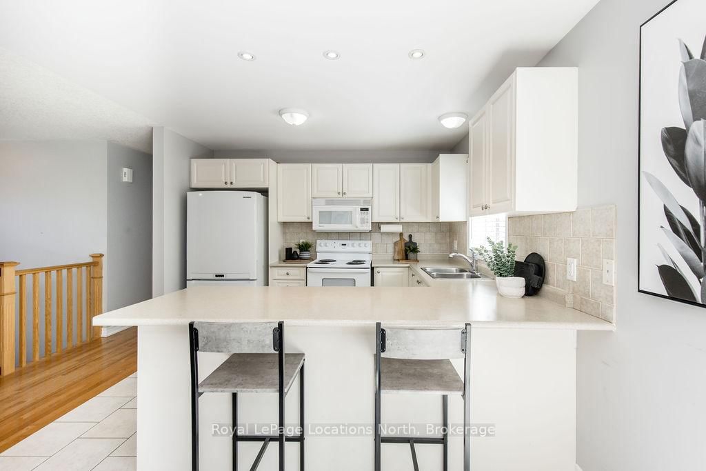 45 William Avenue • Wasaga Beach, ON photo 7