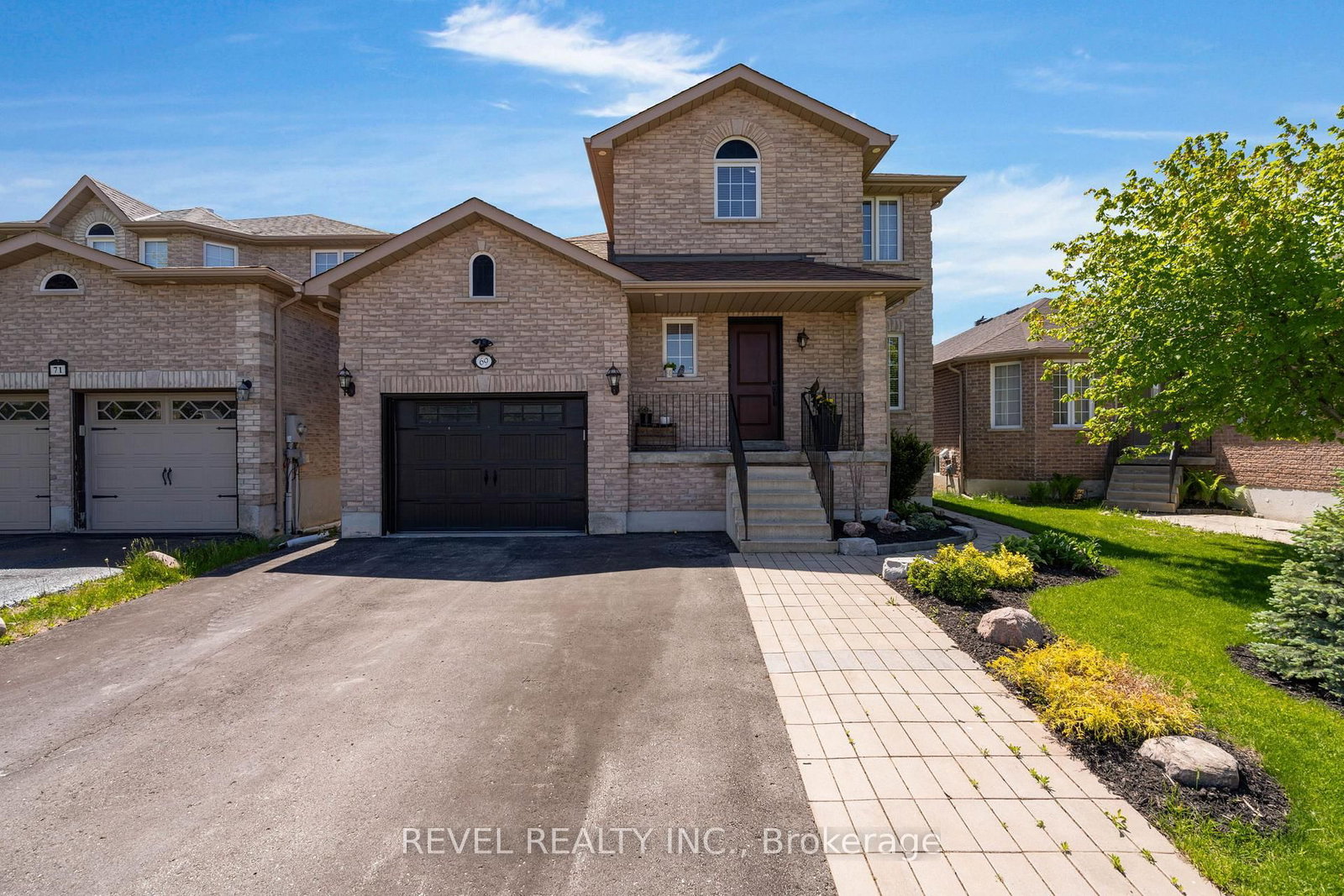 69 Stephanie Lane • Barrie, ON photo 1