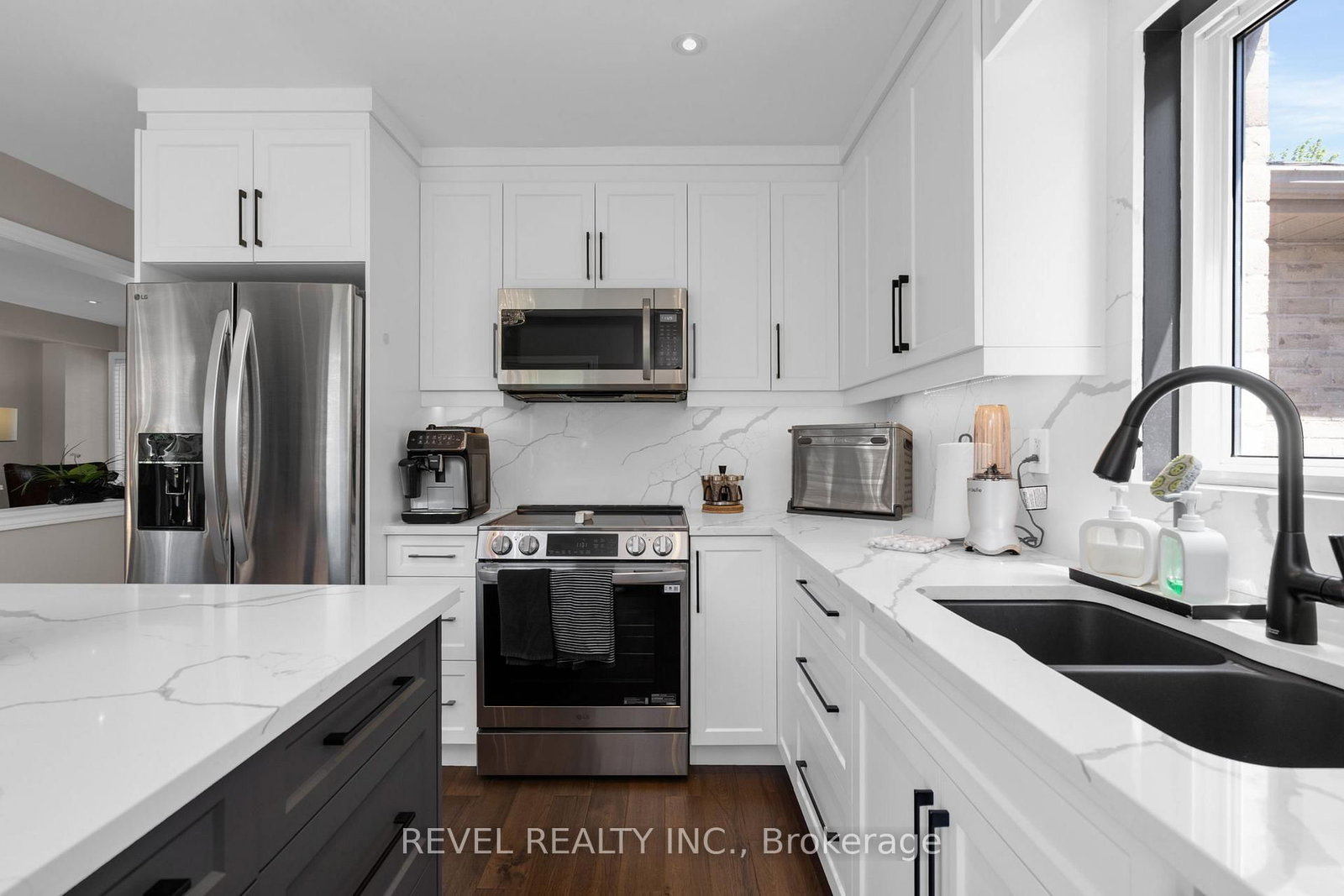 69 Stephanie Lane • Barrie, ON photo 15