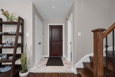 69 Stephanie Lane • Barrie, ON photo 6