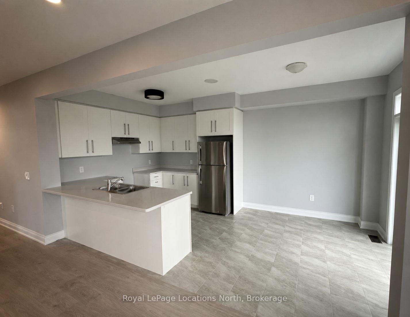 39 Stately Drive • Wasaga Beach, ON photo 5
