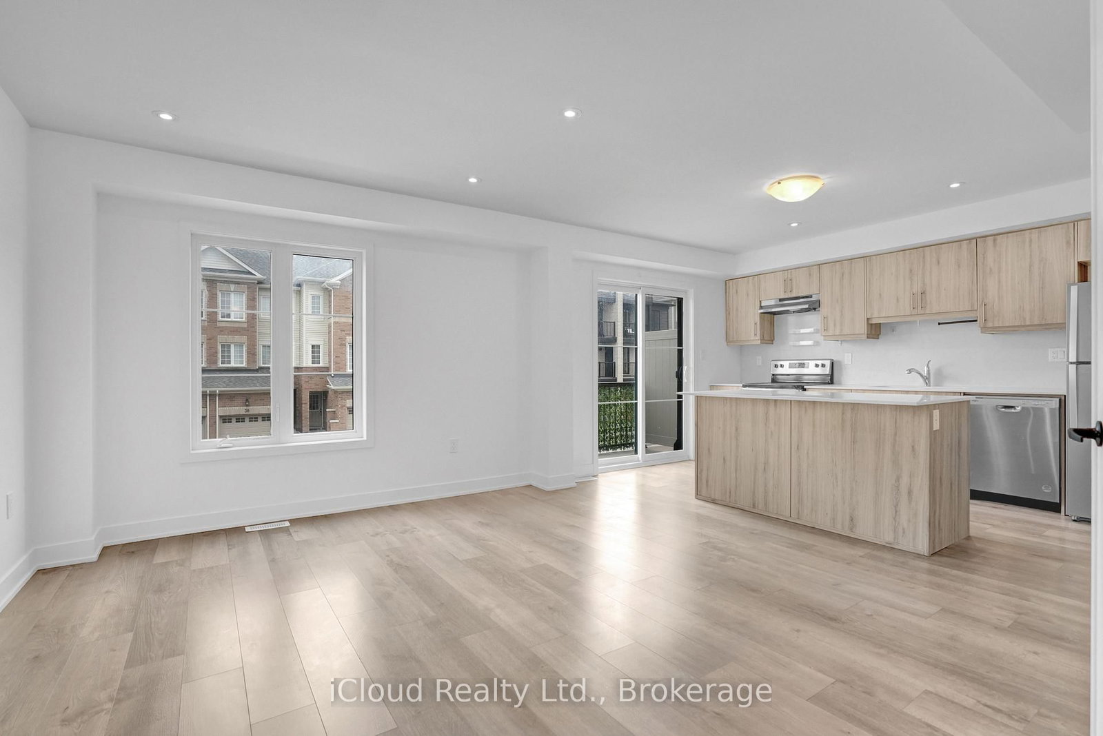 35 Wagon Lane • Barrie, ON photo 12