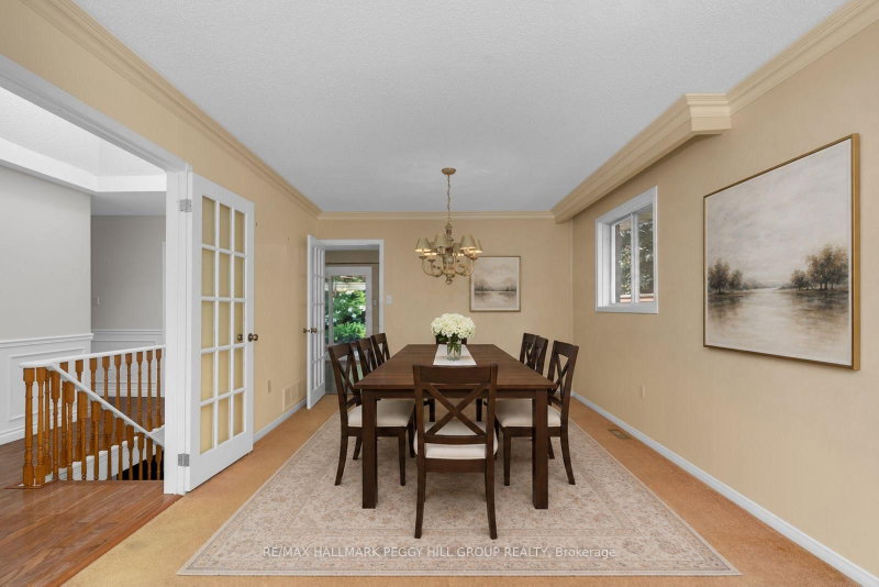 22 Richler Cres photo 4