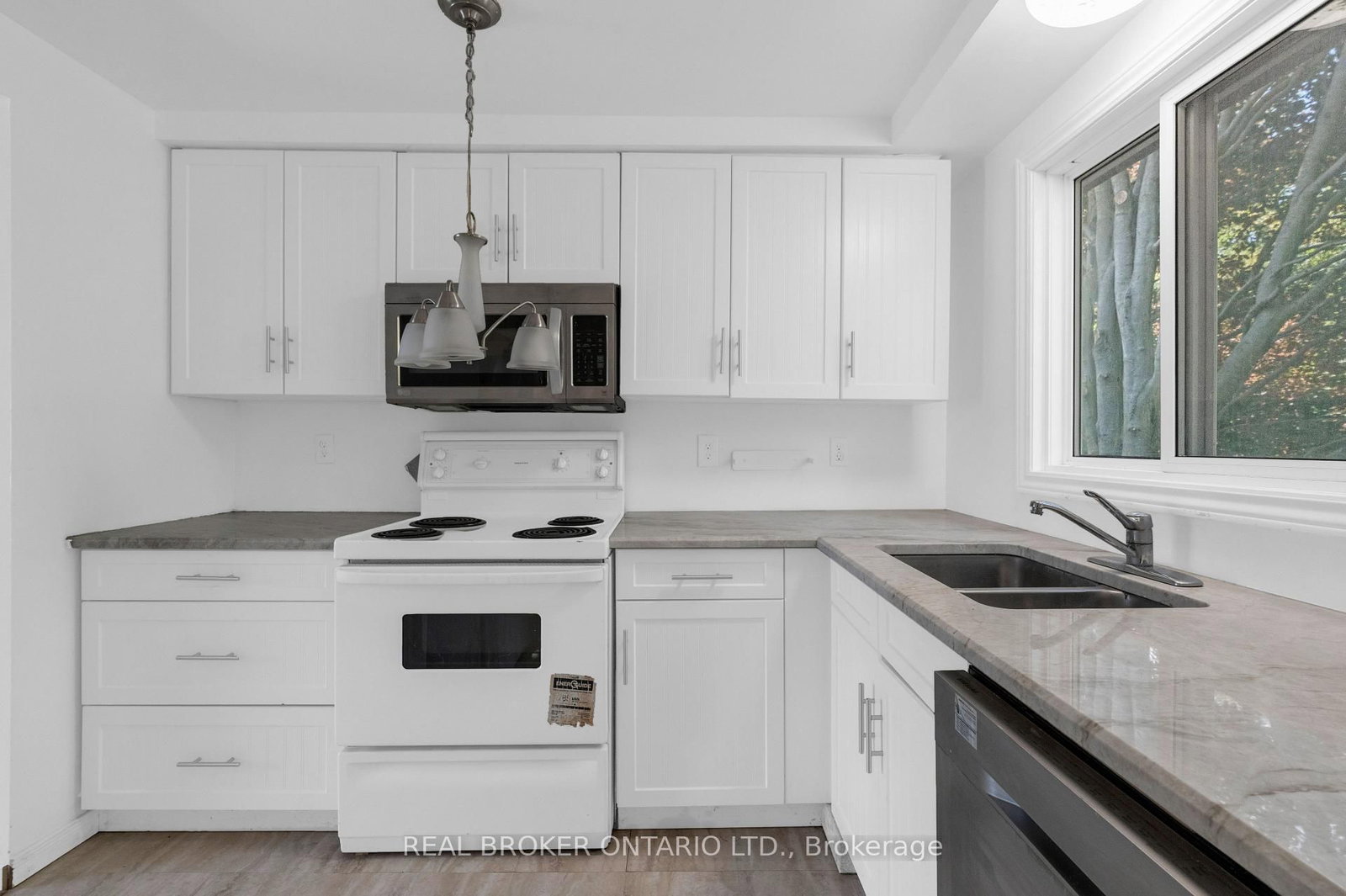 57 Bernick Drive • Barrie, ON photo 10