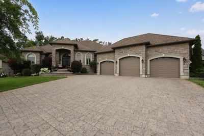 18 Lloyd Cook Drive W • Springwater, ON photo 4