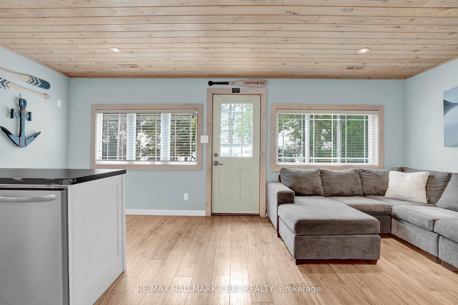 375 Robins Point Road • Tay, ON photo 5