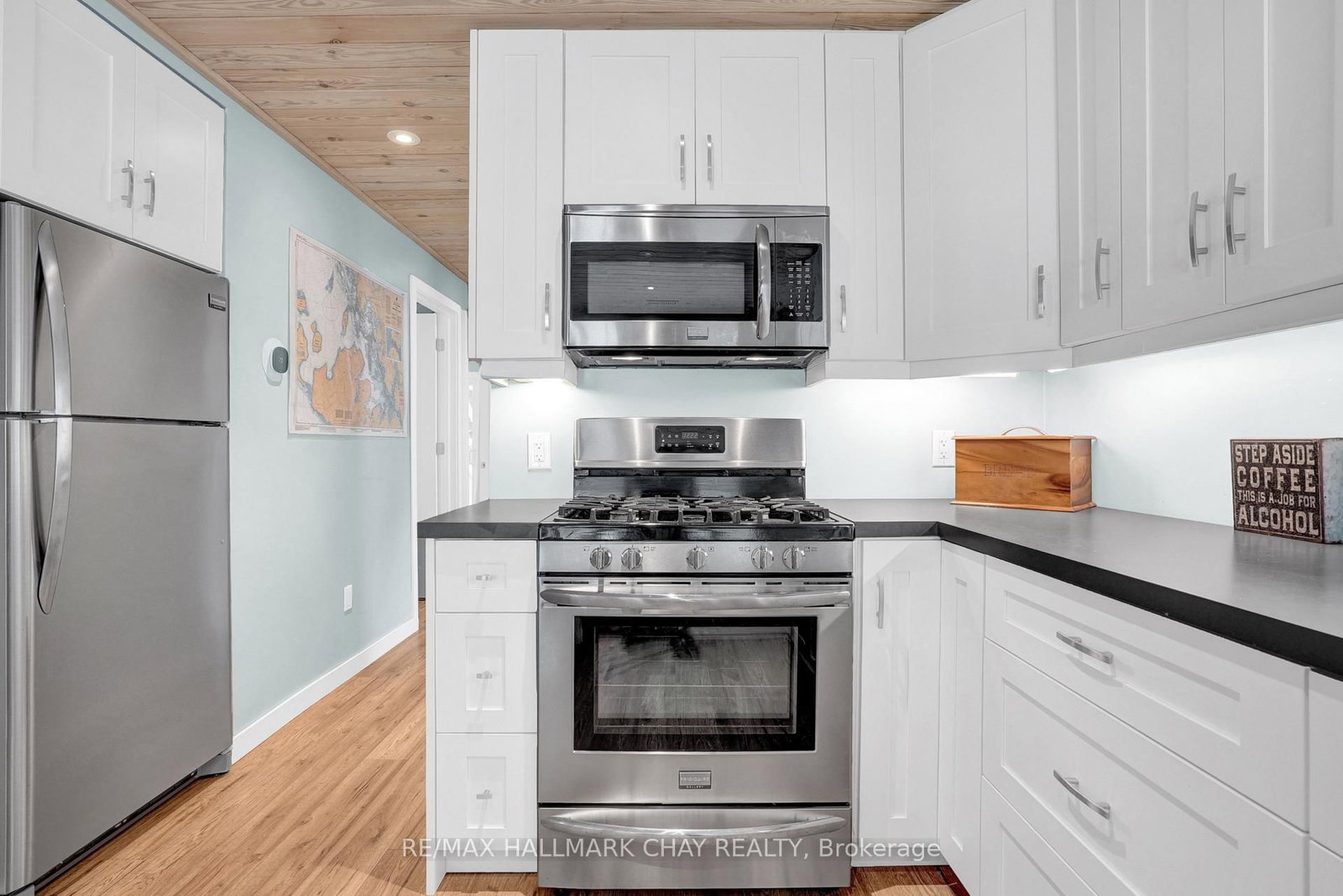 375 Robins Point Road • Tay, ON photo 8