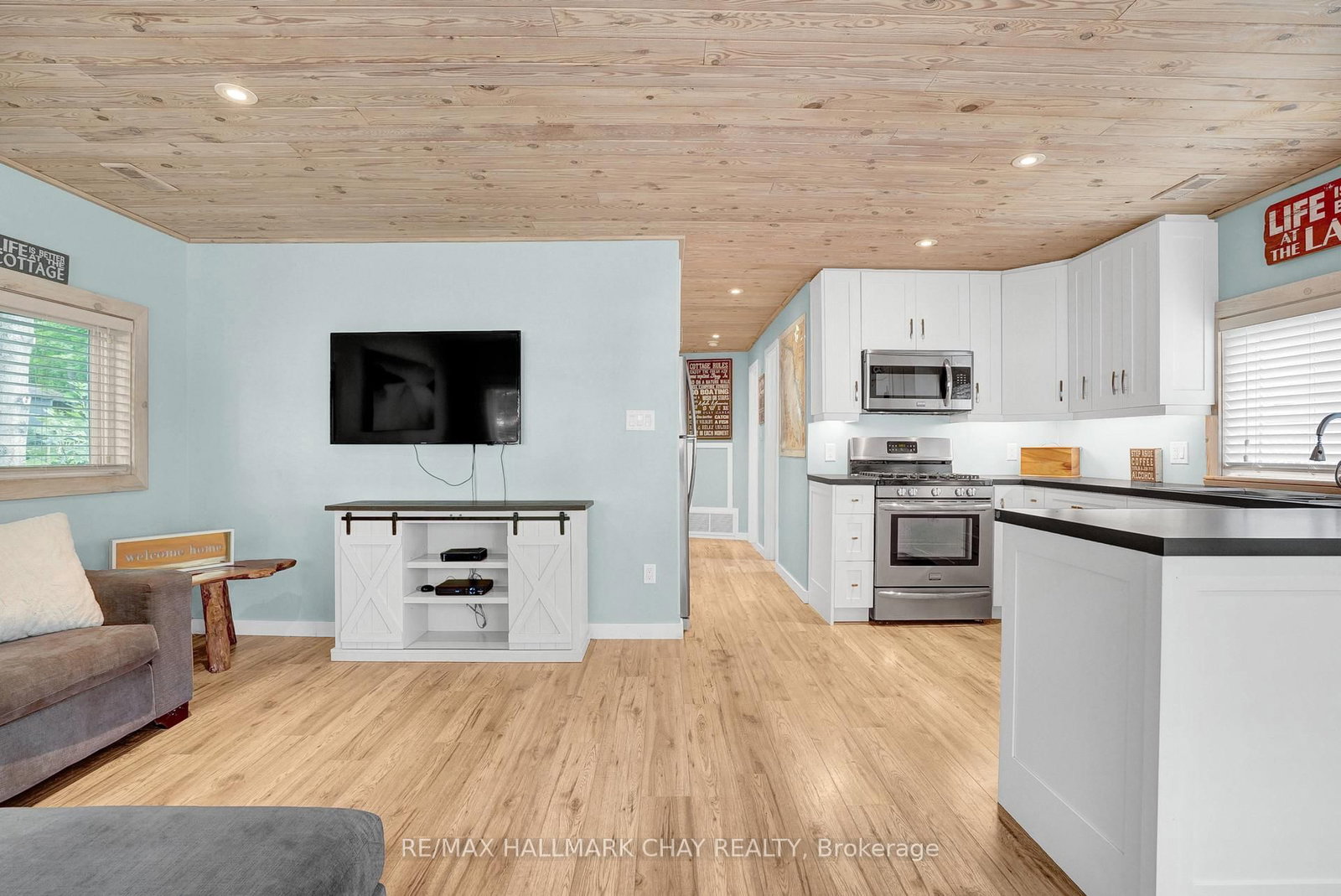 375 Robins Point Road • Tay, ON photo 9