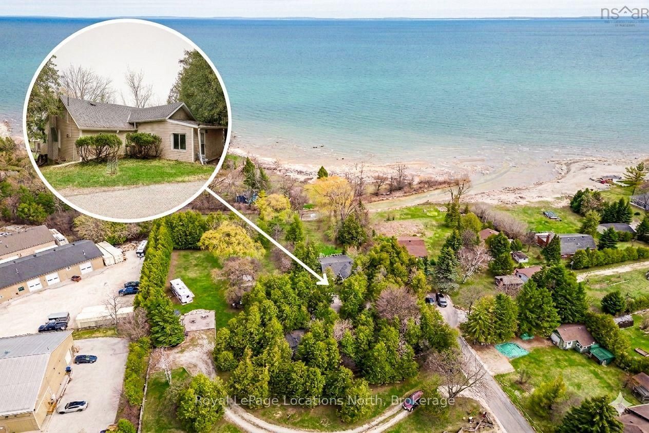 21 Eva Crescent • Collingwood, ON photo 1