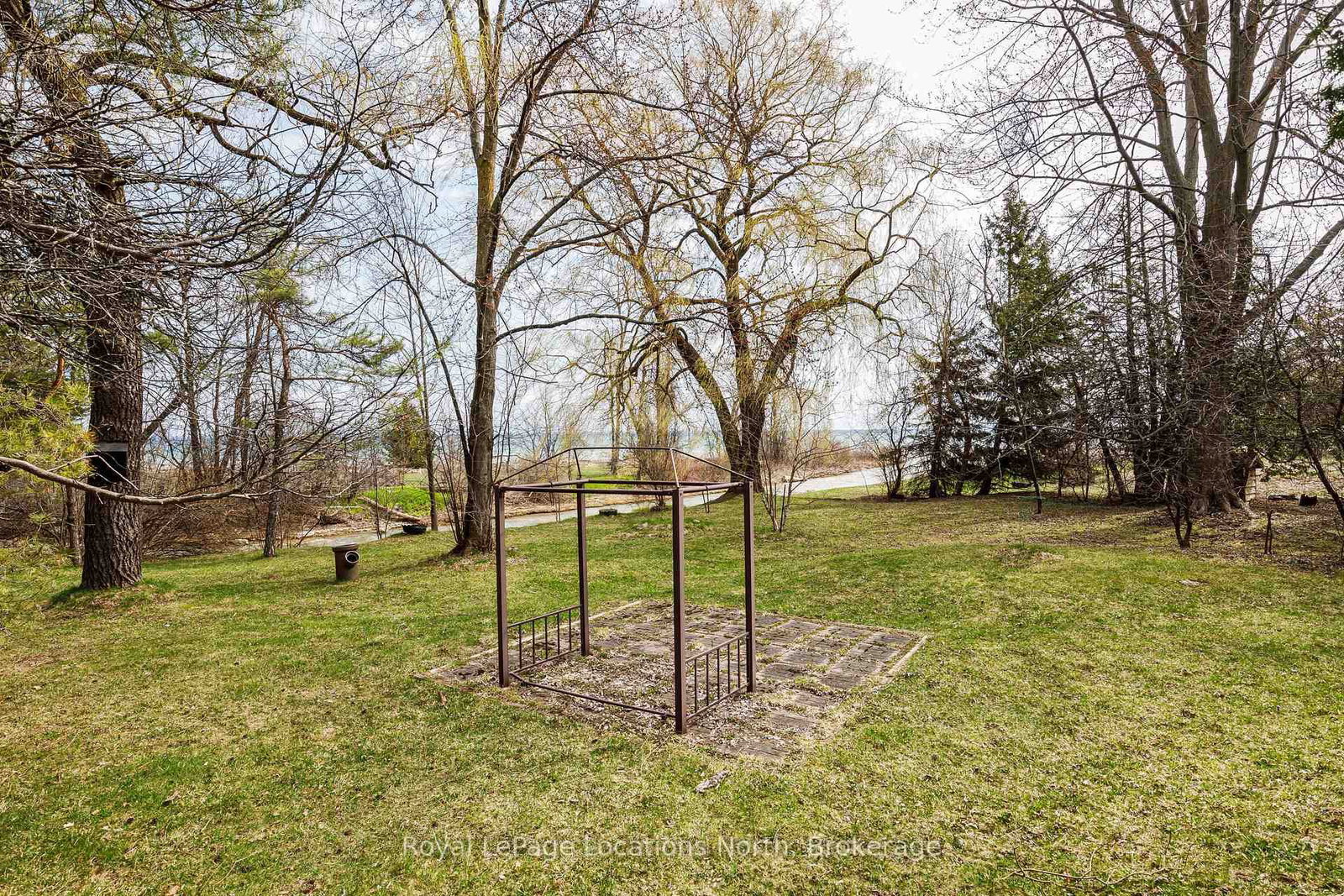 21 Eva Crescent • Collingwood, ON photo 14