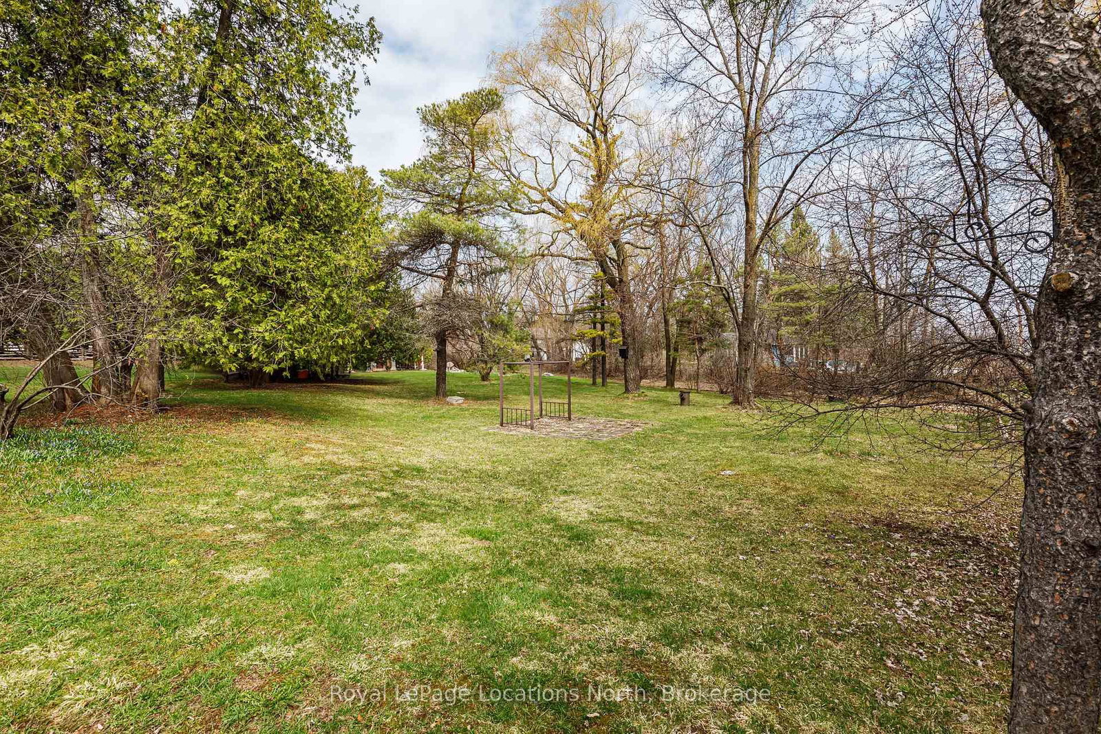 21 Eva Crescent • Collingwood, ON photo 15