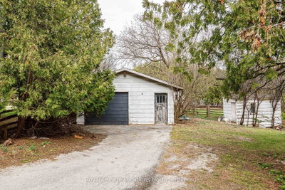 21 Eva Crescent • Collingwood, ON photo 8