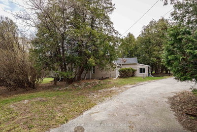 21 Eva Crescent • Collingwood, ON photo 9