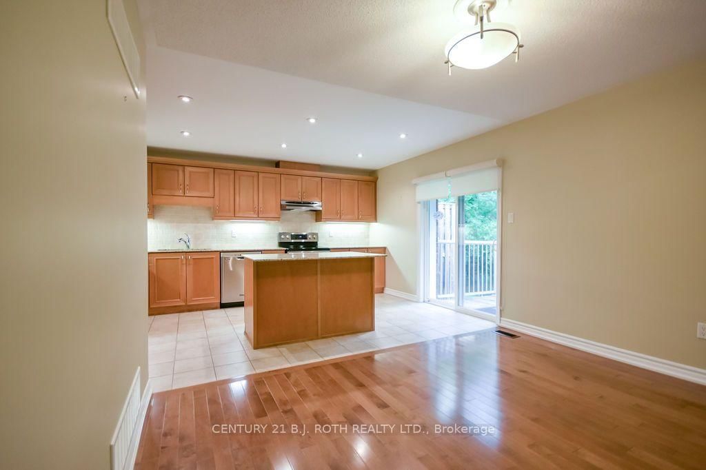 318 LITTLE Avenue • #27 • Barrie, ON photo 16