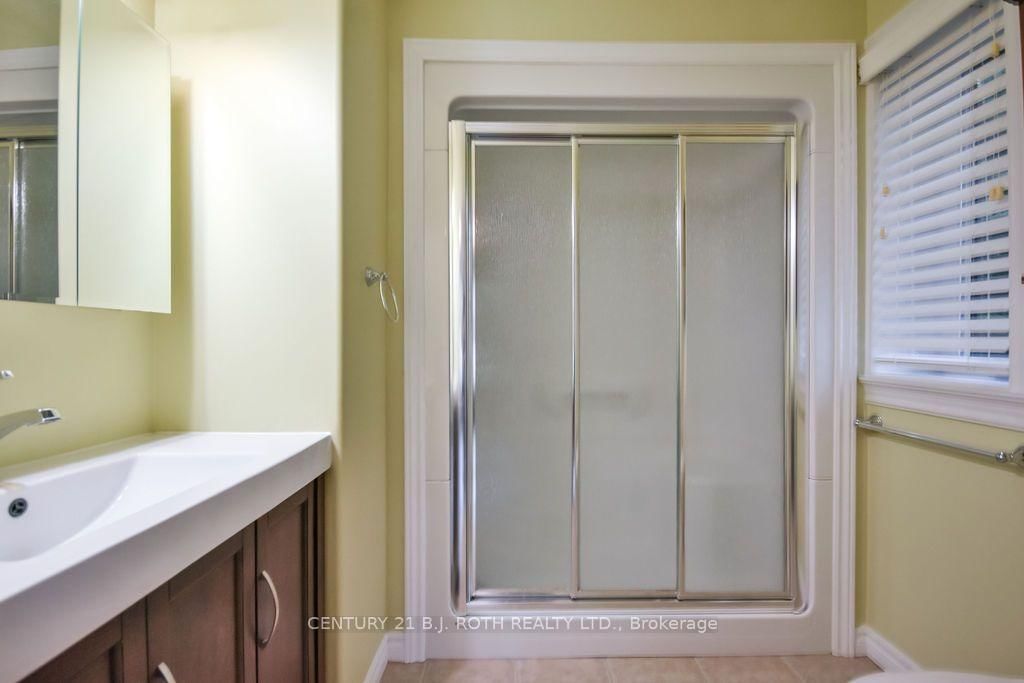 318 LITTLE Avenue • #27 • Barrie, ON photo 17