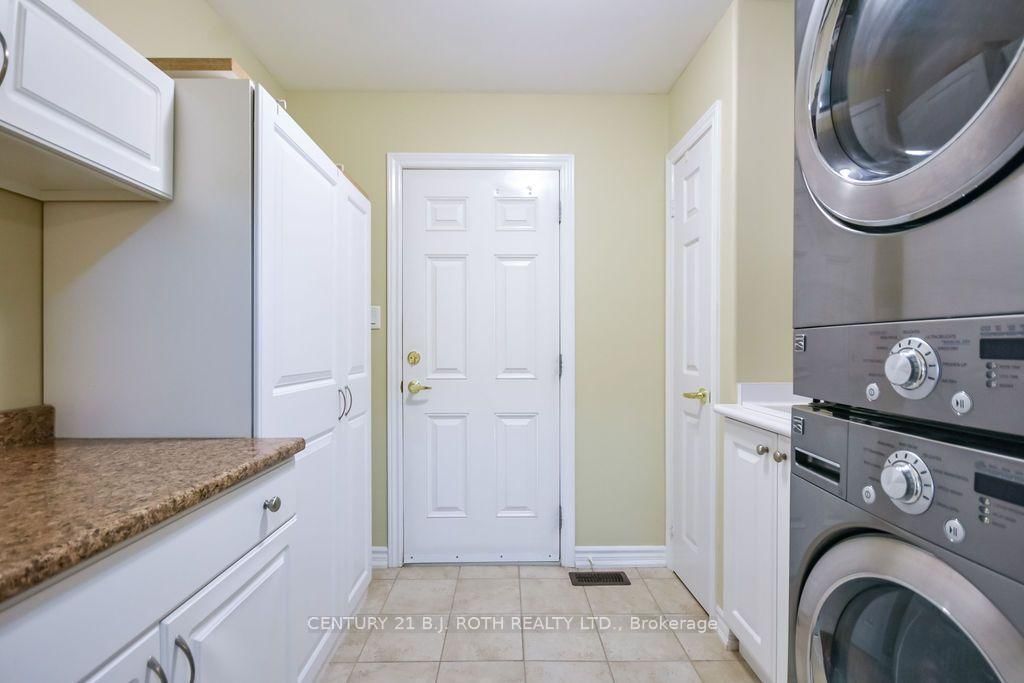 318 LITTLE Avenue • #27 • Barrie, ON photo 23