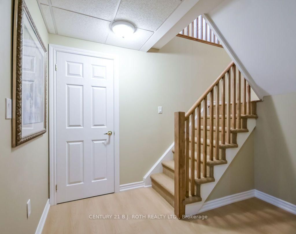 318 LITTLE Avenue • #27 • Barrie, ON photo 25