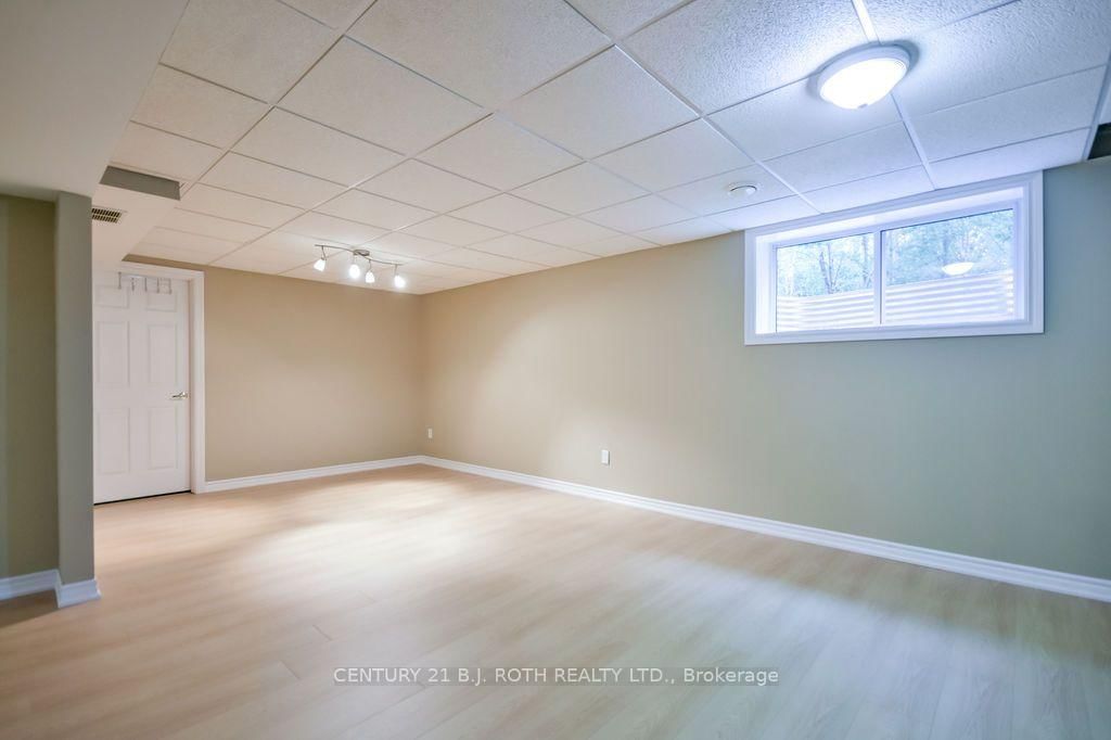 318 LITTLE Avenue • #27 • Barrie, ON photo 34