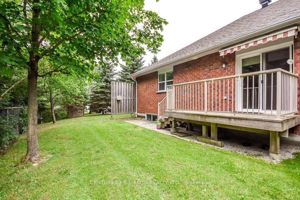 318 LITTLE Avenue • #27 • Barrie, ON photo 36