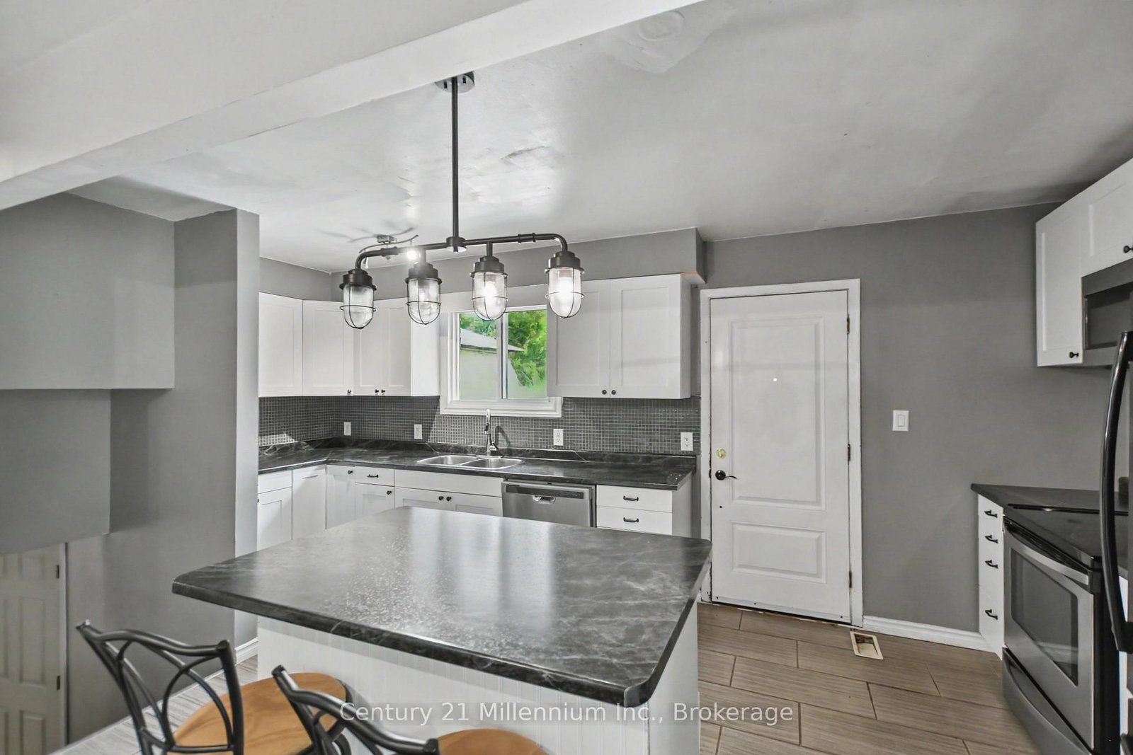 408 Walnut Street • Collingwood, ON photo 12
