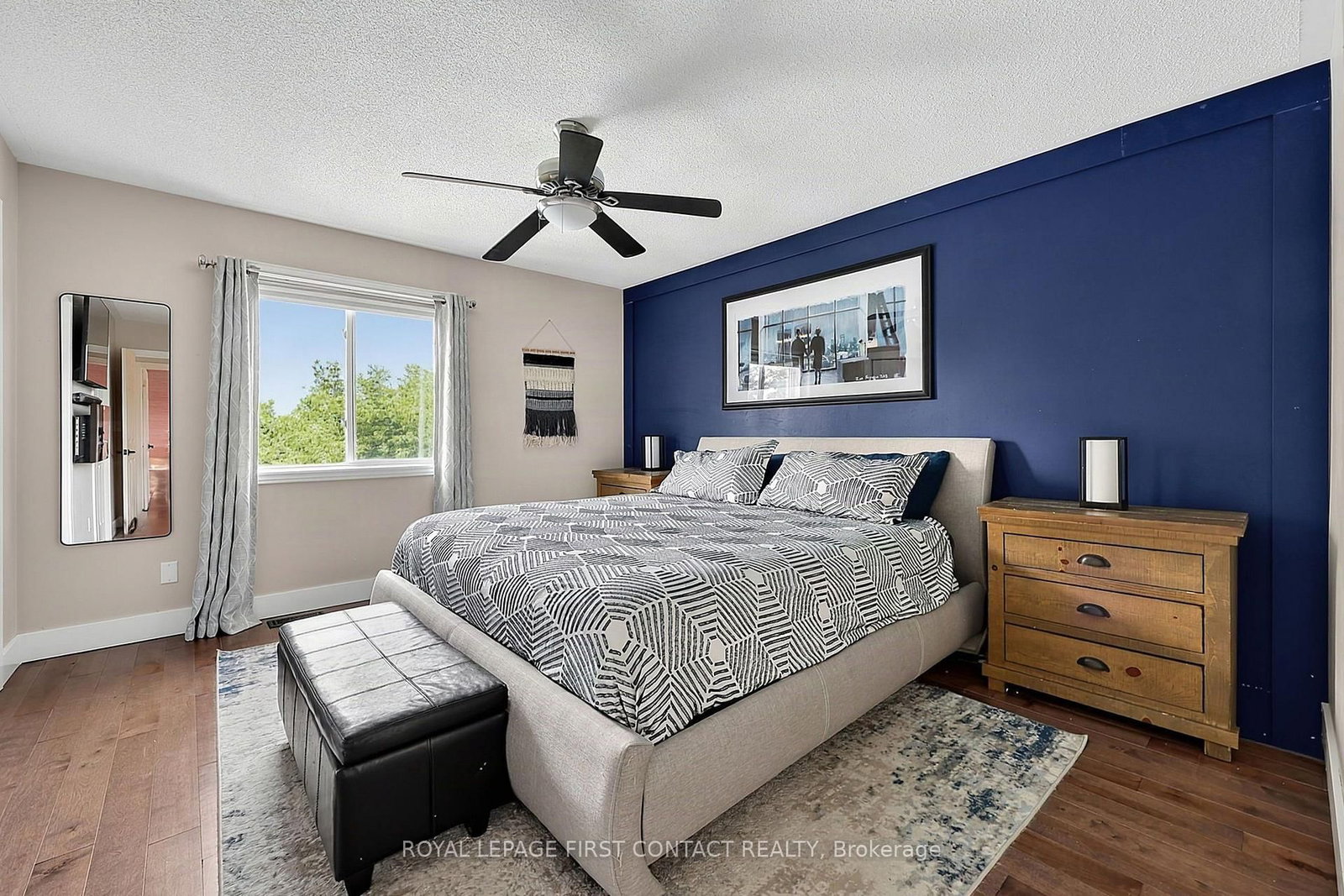 14 HUNTER Court • Springwater, ON photo 16