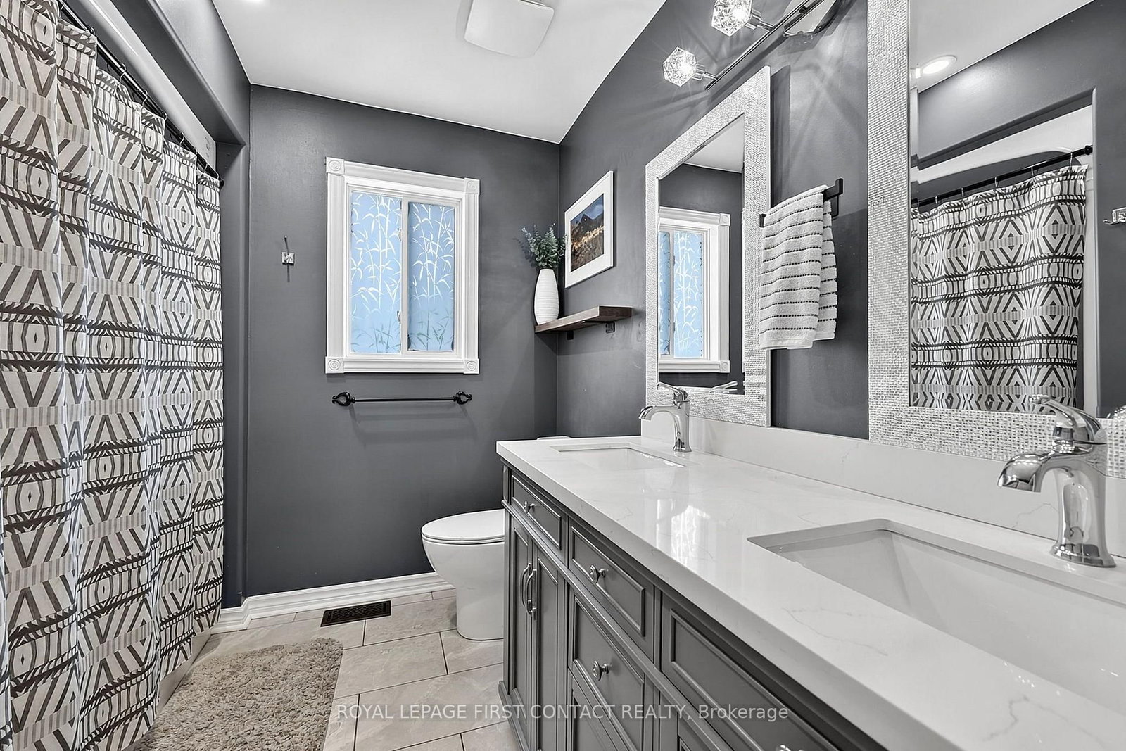 14 HUNTER Court • Springwater, ON photo 19