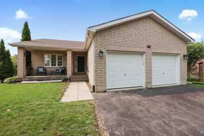 14 HUNTER Court • Springwater, ON photo 2
