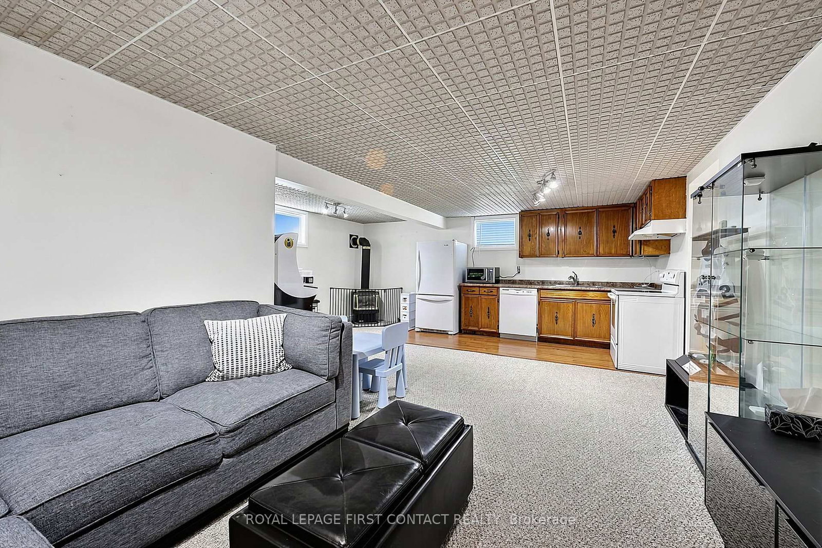 14 HUNTER Court • Springwater, ON photo 24