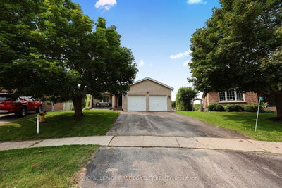 14 HUNTER Court • Springwater, ON photo 3