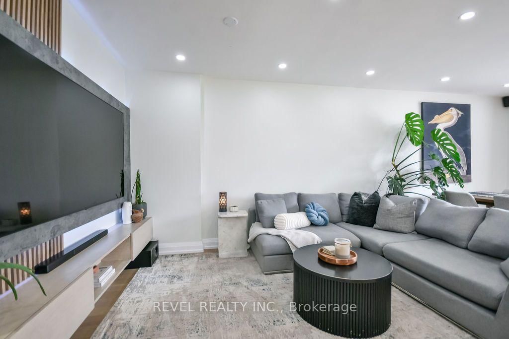 20 Cynthia Court • Barrie, ON photo 9