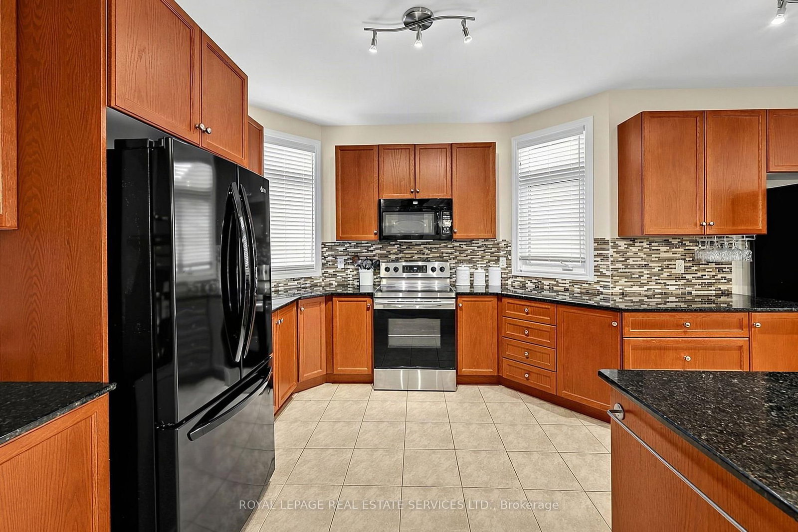 17 LEEWARD Circle • Wasaga Beach, ON photo 13