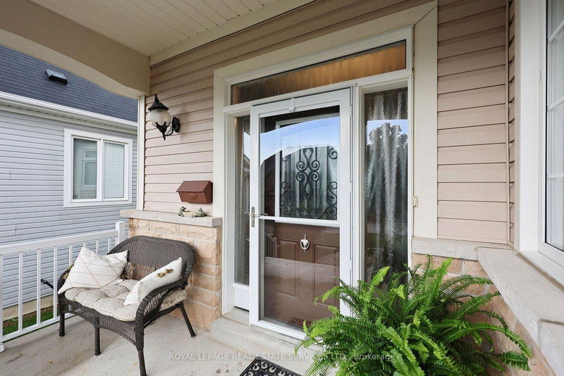 17 LEEWARD Circle