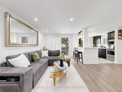 207 Hickling Trail • Barrie, ON photo 3